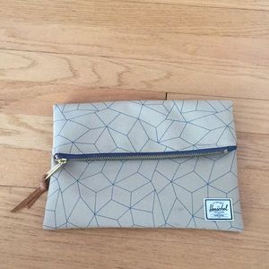 Herschel Clutch